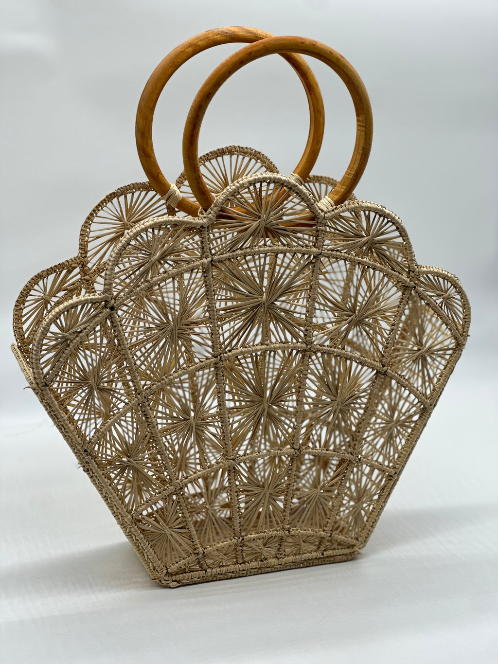 Straw Woven Handmade Sustainable Recycle Iraca Palm Shell Bag